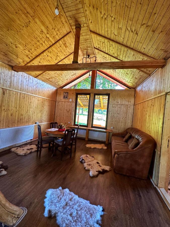 Casuta Din Stejari-Transalpina Villa Novaci-Straini Bagian luar foto
